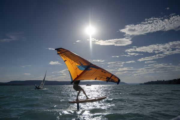Wing Surfing oder Wing Foiling lernen | Surfschule Bodensee
