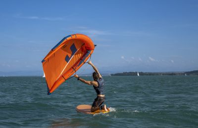 Wing Foiling in einem Kurs lernen | Surfschule Bodensee